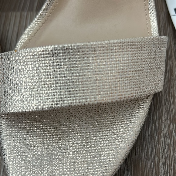 Sam Edelman gold block heel sandals/ worn once and perfect for wedding season! - Picture 3 of 10